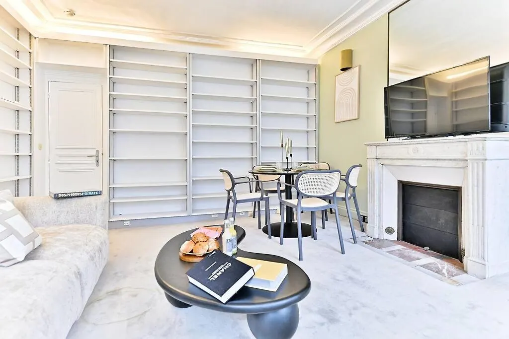 Chic Appartement Dans Le Prestigieux 7Eme Arrondissement Paris 0*,  France