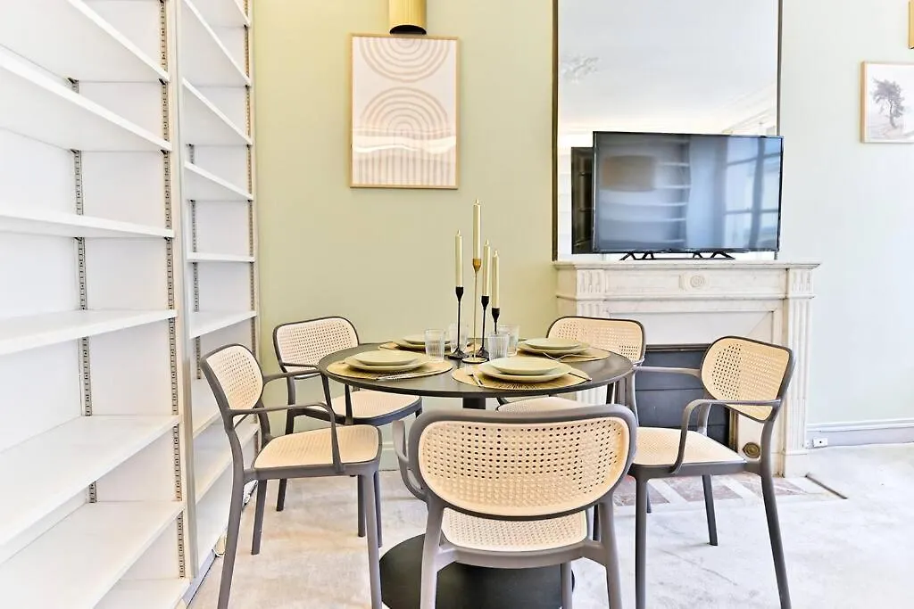 Chic Appartement Dans Le Prestigieux 7Eme Arrondissement Paris Apartment